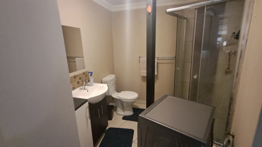 5 Bedroom Property for Sale in Heuwelsig Free State